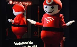 Vodafone'un Dijital Kahramanı TOBi Artık Konuşarak da Hizmet Verecek