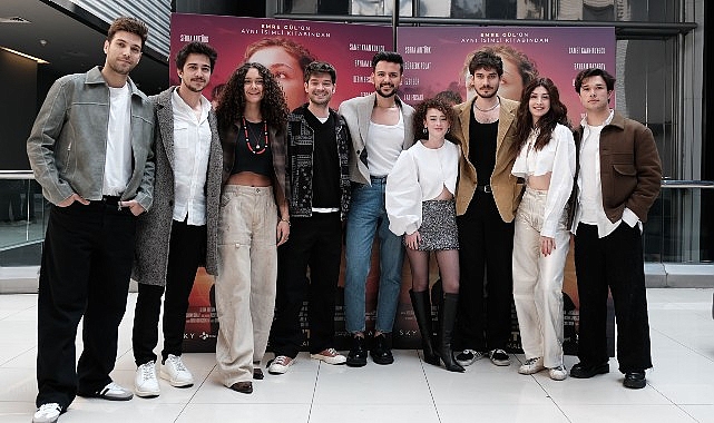 29 Mart'ta Vizyona Girecek, &apos;Güneşi Söndürmem Gerek' Filminin Ön Gösterimine Büyük İlgi!
