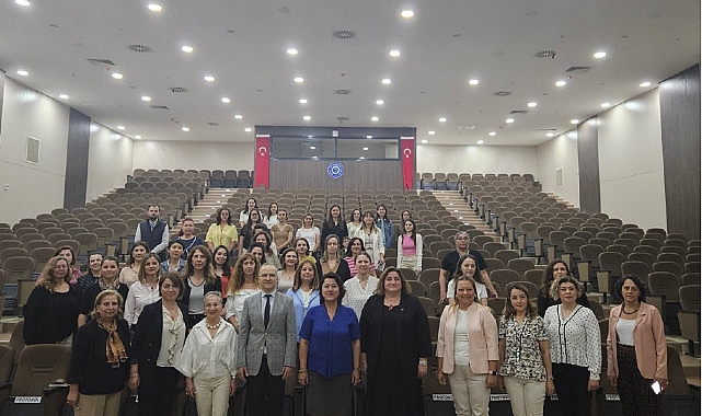 Hemşirelik Fakültesinde “Bilimsel Yayın Sürecinde Kolaylaştırıcılar" konuşuldu