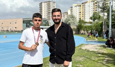 Nevşehir Belediyesi Gençlik ve Spor Kulübü sporcusu Batuhan Ergöz, Kayseri'de gerçekleştirilen U16 – U18 Atletizm Bölgesel Seçme Yarışmalarında bölge şampiyonu oldu