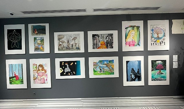 Uluslararası Çocuk ve Gençlik Sanat Bienali'nden 19 Mayıs Şöleni