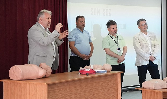 Gaziosmanpaşa Hastanesi'nden Belediye Çalışanlarına &apos;Heimlich Manevrası Eğitimi'